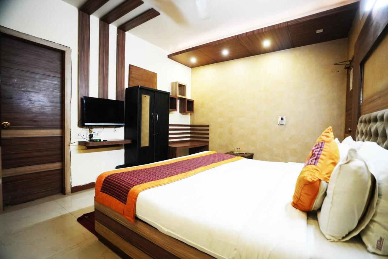 Hotel Classic New Delhi Exterior foto